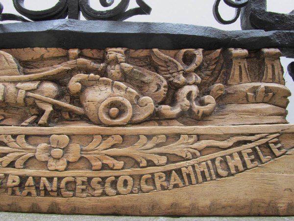 Antique-Italian-Carriage Axle-Siciliaans-wagenschot-Arrière-de-charrette-italienne-Francesco-Petrarca-Crammichele-Ragusa-Catania-00013